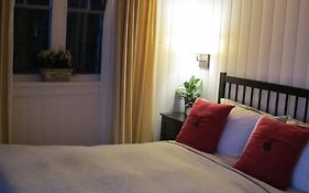 Stillwater Beach House Bed & Breakfast
